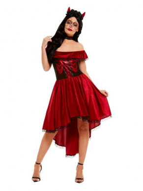 Prachtige rode Day Of The Dead Devil-kostuum, bestaande uit de jurk, choker en hoofdband. Maak de look compleet met Duivelshoorntjes en je bent klaar voor Halloween.