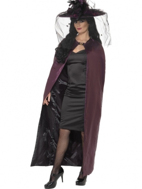 Dezecape is aan twee kanten te dragen. Zwart Paarse Heksen Cape Halloween Verkleedkleding. Aan de ene kant zwart en de andere kant paars. Mooie kwaliteit met mooie sluiting. De hoed verkopen we los. 