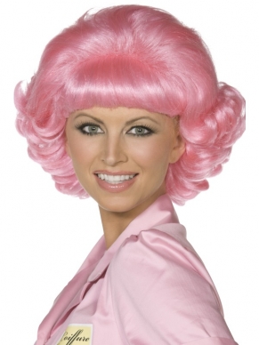 Roze Frenchy Grease Pruik. Mooie roze pruik en wij verkopen het kostuum ook in onze webshop. Van de roze damesjassen. Leuk voor een themafeest of carnaval