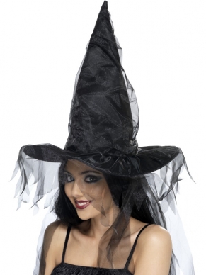 Zwarte Heksenhoed met Sluier (rondom). We verkopen nog veel meer heksenhoeden en heksen verkleedkostuums voor halloween of andere feesten. 
