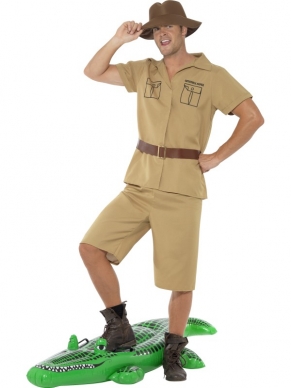 Super leuk Safari man kostuum! Inbegrepen zijn het shirt, de korte broek, riem en hoed.
Maak je outfit af met een opblaasbare krokodil!! 
