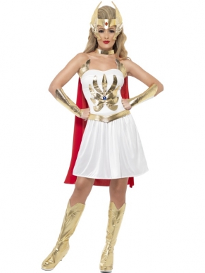 Volledig She-Ra Kostuum, een witte jurk met gouden armbanden, schoenhoezen, een haarband en de cape.
Maak je outfit af met een blonde pruik!