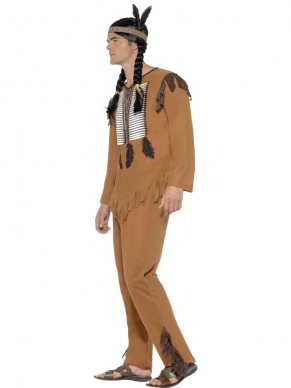 Mooie gedetailleerd indianen kostuum: Native American Inspired Warrior Indiaan Kostuum met broek, shirt met opdruk en haarband met veer. De pruik verkopen we los. Leuk voor Carnaval of een ander themafeest. 
