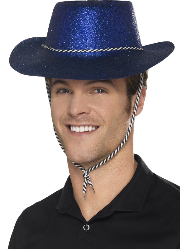 Blauwe Glitter plastic cowboy cowgirl hoed met koord. Unisex One size fits most. We verkopen nog veel meer hoeden in diverse kleuren. Heeft u meerdere hoeden nodig, email ons dan voor een scherpe prijs. Ook leuk voor vrijgezellenfeesten.
