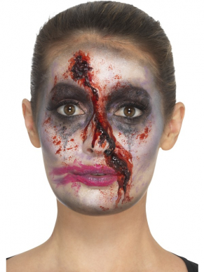 Maak jouw kostuum helemaal af met deze Zombie Nurse Make-Up Kit, Multi-Coloured, met Face Paint, Blood, Hat & Applicators.