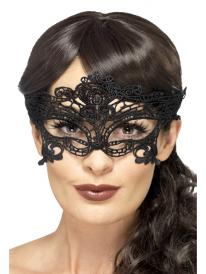 Maak je kostuum helemaal af met dit Zwarte Embroidered Lace Filigree Heart Oogmasker. Leuk voor een gemaskerde bal.
