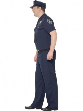 Een mooi Curves NYC Cop Kostuum, bestaande uit een broek met shirt en mock stropdas, een riem en uiteraard de Politiecap.Leuk te combineren met de Lady Curves NYC Cop Kostuum