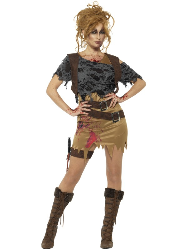 Ooit zo een Sexy Hunter gezien? Open de jacht tijdens Halloween met dit Deluxe Zombie Huntress Kostuum, bestaande uit een jurkje met shirt en een dolk in holster.Maak de Zombielook compleet met schmink.