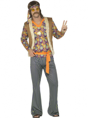 Creëer een echte Sixties look met dit 1960's Singer Kostuum, dit kostuum betsaat uit een multi-gekleurde Top, gilet, broek, riem en hoofdband.Bekijk hier onze gehele Hippie Collectie.