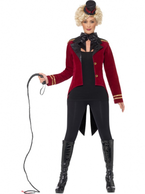 Ringmaster Kostuum, bestaande uit een rood jasje, kraag en bijpassend hoedje.Maak de look compleet met het zweepje en een pruik en je bent klaar voor Carnaval of Themafeestje.