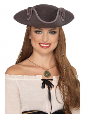 Maak jouw Piratenlook compleet met deze grijze mooie Tricorn Piraten Hoed. Deze hoed is zowel voor Dames als voor Heren te dragen, en leuk te combineren met de standaard grijze ooglap. :