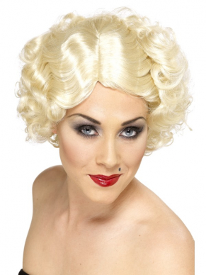 Maak jouw Hollywoodlook compleet met deze prachtige blonde Hollywood Icon Pruik. Mooi te combineren bij onze Flapper Dresses.