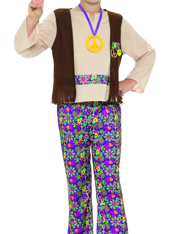Hippie Boy Kostuum, bestaande uit een Multi-Gekleurde broek met uitlopende pijpen,Top met giletje eraan vast, Medaillion en Hoofdband.Je bent in één keer klaar voor jouw Party.