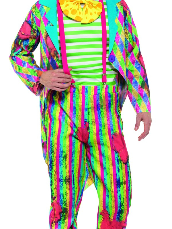 Vrolijk gekleurd Deluxe Patchwork Clown Kostuum, bestaande uit het multi-gekleurde pak met strik en hoed met haar. Maak de look compleet met bijpassende accessoires.