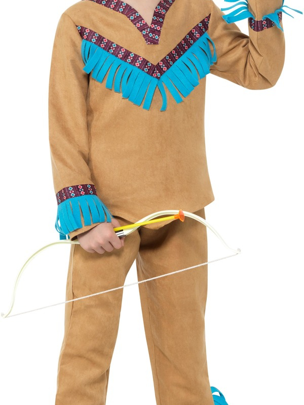 Native American Inspired Boy Kostuum, bestaande uit de top met franjes broek en hoofdband. Maak de look compleet met bijpassende accessoires. Wij verkopen ook het meiden kostuum.