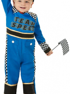Ben jij ook zo een racefan? Shop dan dit geweldige Toddler Racing Car Driver Kostuum, bestaande uit de blauwe racing jumpsuit, pet en vlag. 
