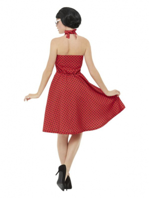 Terug in de tijd met dit geweldige 50s Rockabilly Pin Up Kostuum, bestaande uit het rode halterjurkje met zwarte stippen, riem en witte kraag. Maak de look compleet met een zwarte pruik en zonnebril.