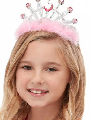 Zonder kroon ben je natuurlijk geen echte Princess,  Princessen Tiara met roze bont en strassteentjes .
