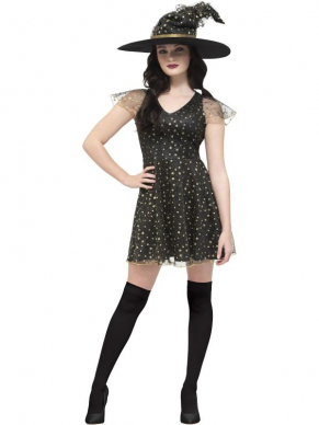 Fever Moon & Stars Witch Kostuum voor Dames, bestaande uit de zwart/gouden jurk met hoed. Maak de look compleet met bijpassende accessoires en je bent klaar voor Halloween of Themafeestje.