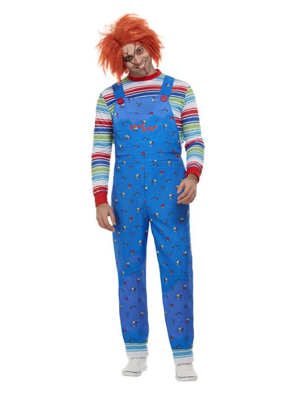Jaag iedereen de stuipen op het lijf tijdens Halloween met dit enge Chucky Kostuum voor heren, bestaande uit de blauwe tuinpak met gestreept shirt. Wij verkopen ook het Chucky Dames Kostuum, de pruik en het masker.
