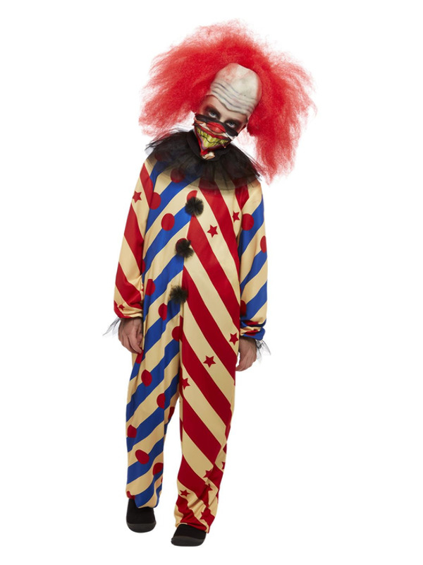 Creepy Clown Boy Kinderkostuum. Dit kostuum bestaat uit een all in one jumpsuit met kraag en masker. Met dit kostuum ben je in 1 keer klaar om iedereen de stuipen op het lijf te jagen tijdens jouw Halloweenparty. Perfect te combineren met onze Creepy Clown Girl Kostuum.