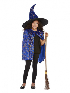 Met deze Deluxe Glitter Witch Kit, bestaande uit de cape en hoed ben je in 1 keer klaar voor jouw verkleedfeestje.