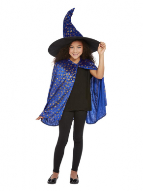 Met deze Deluxe Glitter Witch Kit, bestaande uit de cape en hoed ben je in 1 keer klaar voor jouw verkleedfeestje.
