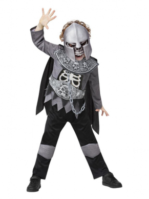 Dit geweldige Deluxe Skeleton Knight kostuum bestaat uit de top met EVA borst, Cape, broek & EVA Masker. je bent met dit kostuum dus in één keer klaar voor Halloween of een ander themafeestje.