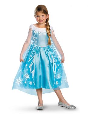 Dit Deluxe Elsa Kostuum bestaat uit de prachtige ijsblauwe jurk met details en cape. Leuk voor carnaval maar ook zeker leuk voor een kinderfeestje, themafeestje of gewoon voor thuis in de verkleedkist.