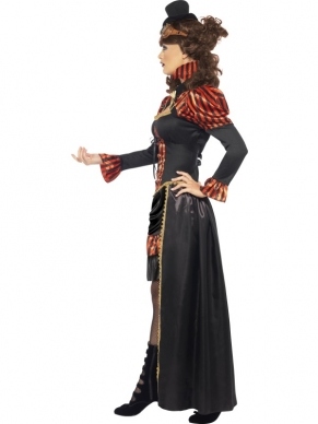 Steam Punk Victorian Vampieren Dames Kostuum. Inbegrepen is de mooie jurk met kraag, sleep, badge en hoedje. Compleet kostuum. Steam Punk is een nieuwe lijn binnen Smiffy's en is de top of the range: top kwaliteit en mooie details. 