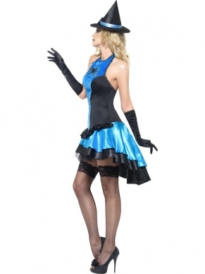 Fever Witch Couture Halloween Heksenkostuum. Inbegrepen is de super mooie couture blauw zwarte jurk en heksenhoed. 