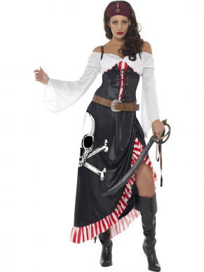 Sultry Swashbuckler Carnaval Kostuum. Dit kostuum bestaat uit een mooie lange piraten jurk met hoge split de rand afgezet met rood witte strepen en een afbeelding van een doodskop erop.