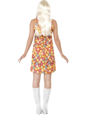 Flower Hippie Kleurrijke Bloemen Kostuum. Bij het kostuum zit de pruik, ketting en witte voetstuk. Even lekker terug naar de jaren '60 / '70.