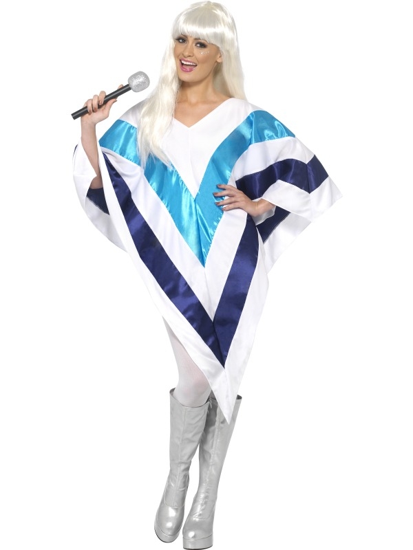 Te gek seventies verkleedpakje Super Trooper Abba Cape / Poncho. Inbegrepen is de witte poncho met blauwe en lichtblauwe strepen. Draag op een witte broek, legging en je outfit is klaar. Leuk met bijpassende pruik. 
