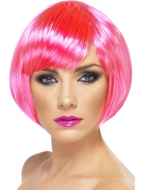 Neon Roze Babe Pruik van mooie kwaliteit: korte bob pruik met stijl haar en schuine lok. Deze pruik is verkrijgbaar in diverse kleuren.