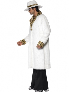 Leopard Pimp Kostuum bestaande uit Fake Fur Jas met leopard print op de kraag, hoed en broek.