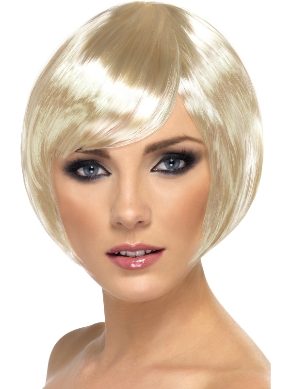 Blonde Babe Pruik van mooie kwaliteit: korte bob pruik met stijl haar en schuine lok. Deze pruik is verkrijgbaar in diverse kleuren.