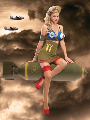 4 Delig Kostuum Set Bomber Girl, bestaande uit een Punt bra met werkende Propellers, Hoge taillerok en twee arm wikkels