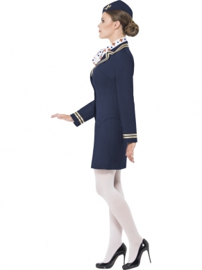 Donkerblauw Airways Attendant Stewardess Compleet Dames Kostuum. Inbegrepen is het donkerblauwe colbertje jasje, de rok met kleine split, het sjaaltje en het hoedje. 