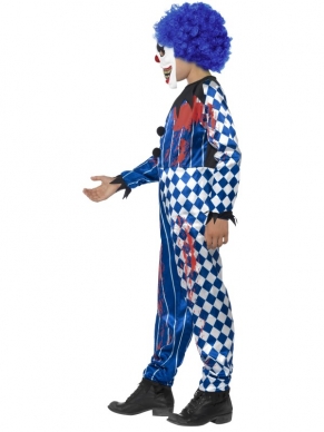 Vind jij clowns grappig? Of misschien een beetje eng? Met dit Deluxe Sinister Clown Halloween Kostuum maak je in ieder geval iedereen bang! Het wit - blauwe clown kostuum heeft een zwarte kraag, bloedvlekken en lange mouwen en broekspijpen. Ook het het enge clown masker met aangehecht blauw clown haar en nephersenen is bij het kostuum inbegrepen. Wij verkopen ook vele andere clown accessoires om je outfit af te maken.