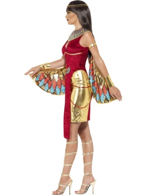 Goddess Isis Kostuum - rood - gouden jurk tot de knie met opdruk, gouden vleugels voor aan de armen, bijpassende grote ketting en gouden haarbandje. Ook voor verschillende accessoires om de outfit compleet te maken ben je bij ons aan het goede adres!