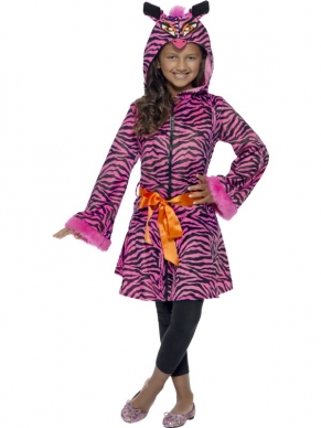 Zebra Sass Kostuum - de lange roze jas heeft een zebra print, een capuchon met gezicht, bont aan de mouwen en een oranje riem.