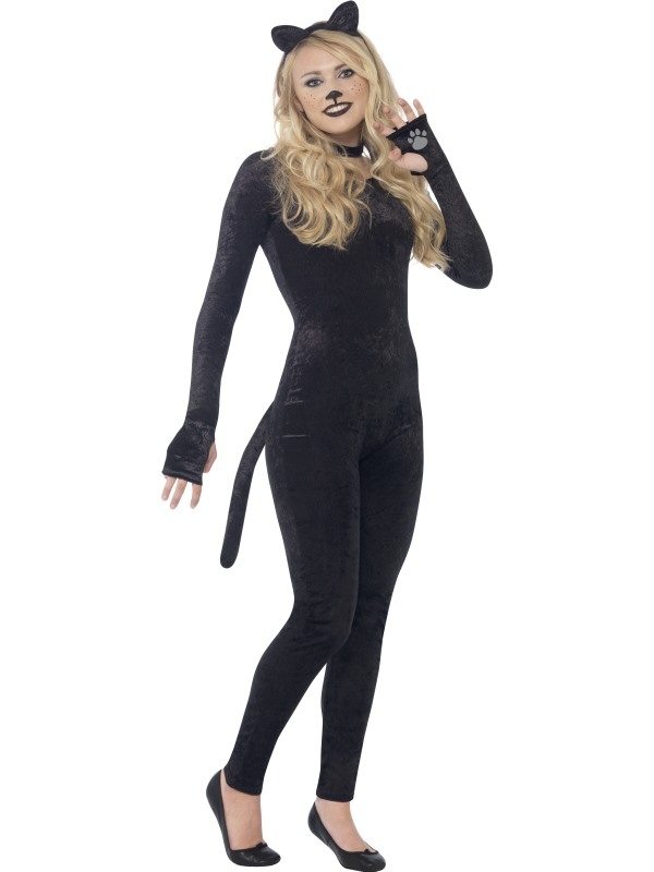 Velour Cat Kostuum - het kostuum bestaat uit een velours zwarte jumpsuit met aangehechte staart, een zwarte diadeem met kattenoortjes en een zwarte halsband. Wij verkopen ook schmink setjes en andere accessoires om de outfit compleet te maken!