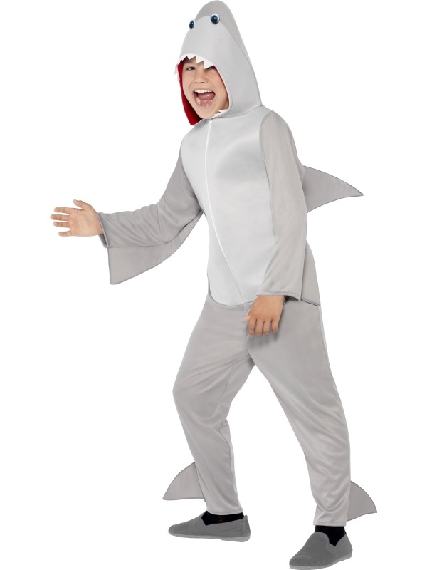 Jaag je iedereen de stuipen op het lijf inclusief je ouders met dit grappige Haai Shark Jongens Verkleedkostuum. Dit all in one onesie is in de vorm van een haai inclusief hoody van een haaienkop. Heel comfortabele verkleedkleding lekker om in te spelen. 